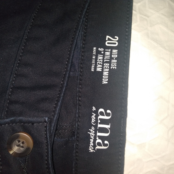 A.N.A. A New Approach Mid rise Twill Bermuda Short - Picture 3 of 6